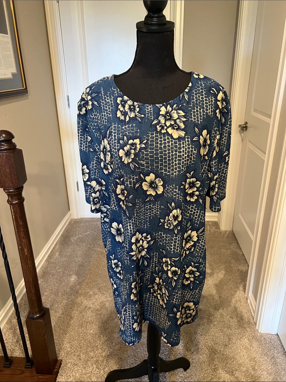Bobbie Brooks Navy and Cream Floral Tunic Size XL